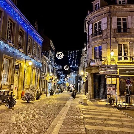 Appartement Au Coeur Du Centre Historique アヴァヨン エクステリア 写真